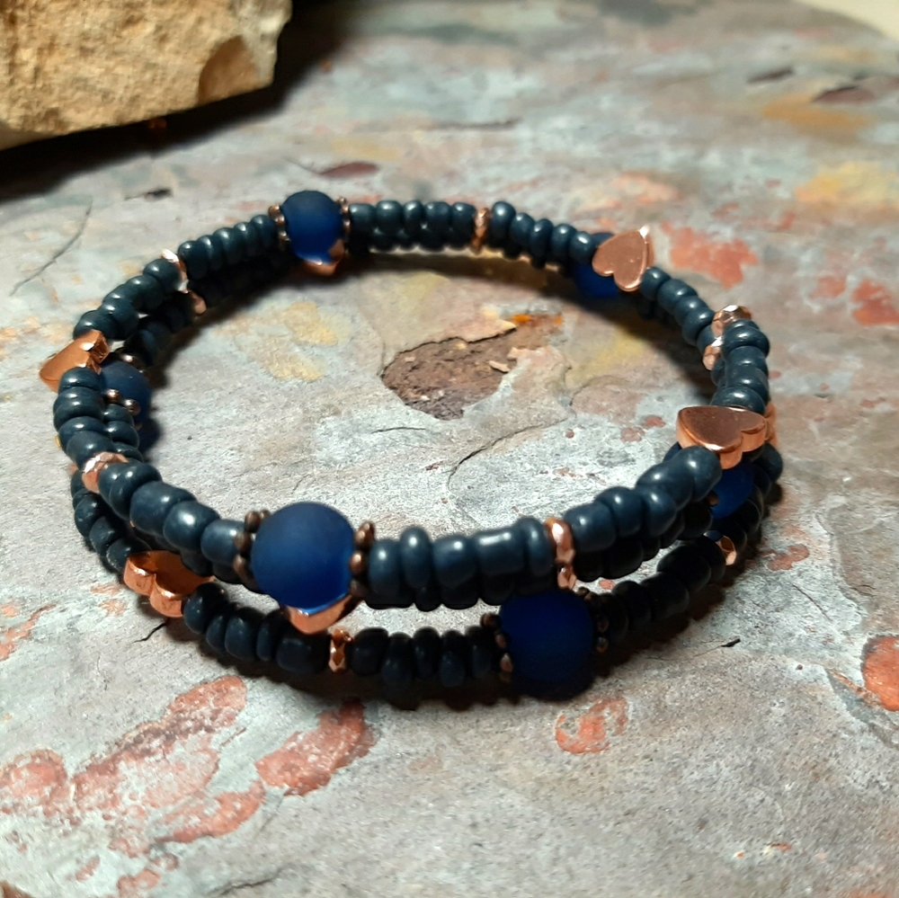 Smoothie copper hearts memory wire bracelet